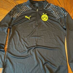 BVB Warmup 1/4 zip ~ Men’s Large